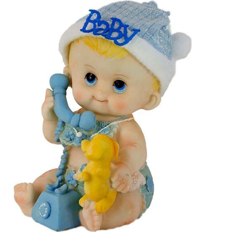 spaarpotjongen of meisje zittend met speelbeestje