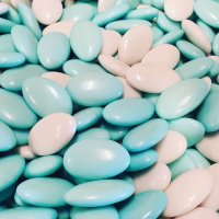 900 gram chocolade bonen - dragee roze-wit of blauw-wit