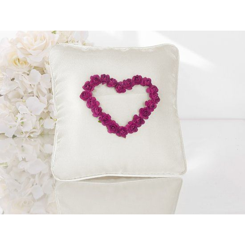 ringkussen ivoor met fuchcia hart