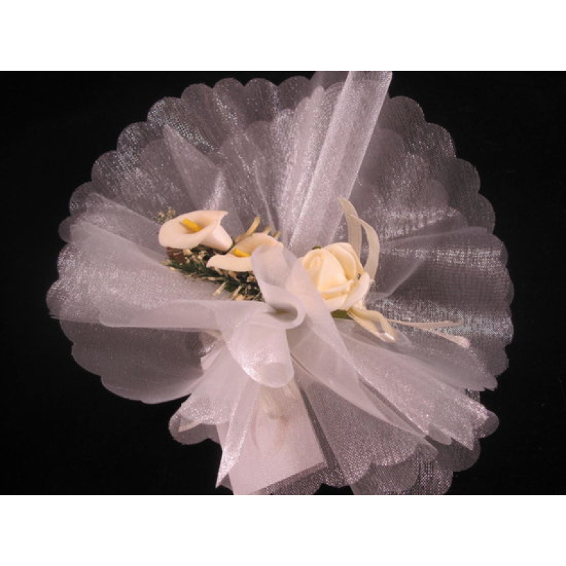 arumskelk (lelie) op dubbele tule