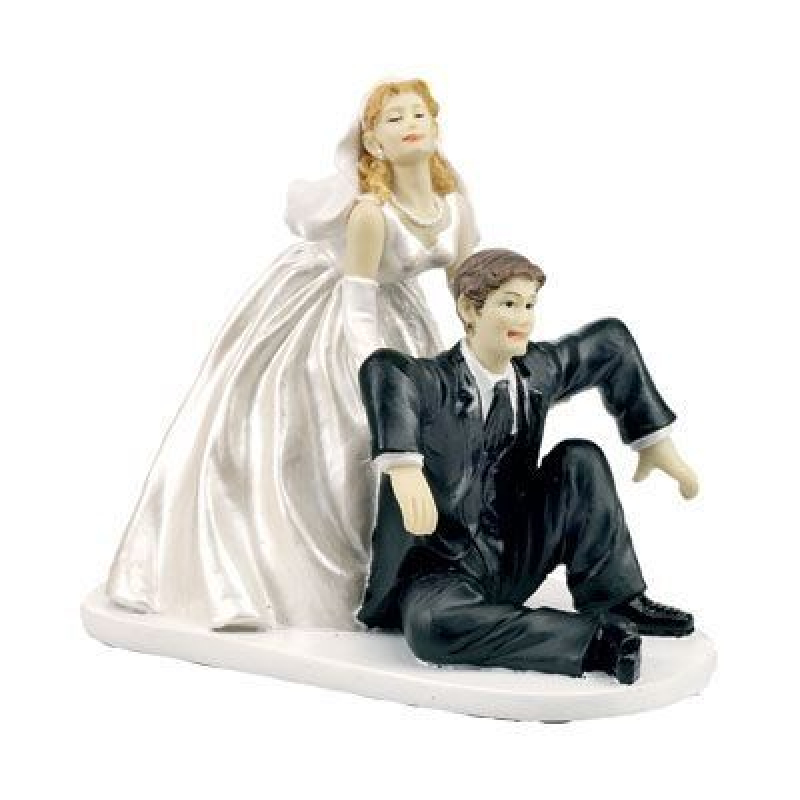 taarttopping bruidspaar vrouw tilt man